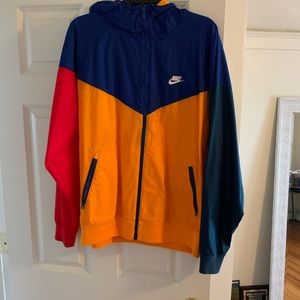 Large Nike windbreaker